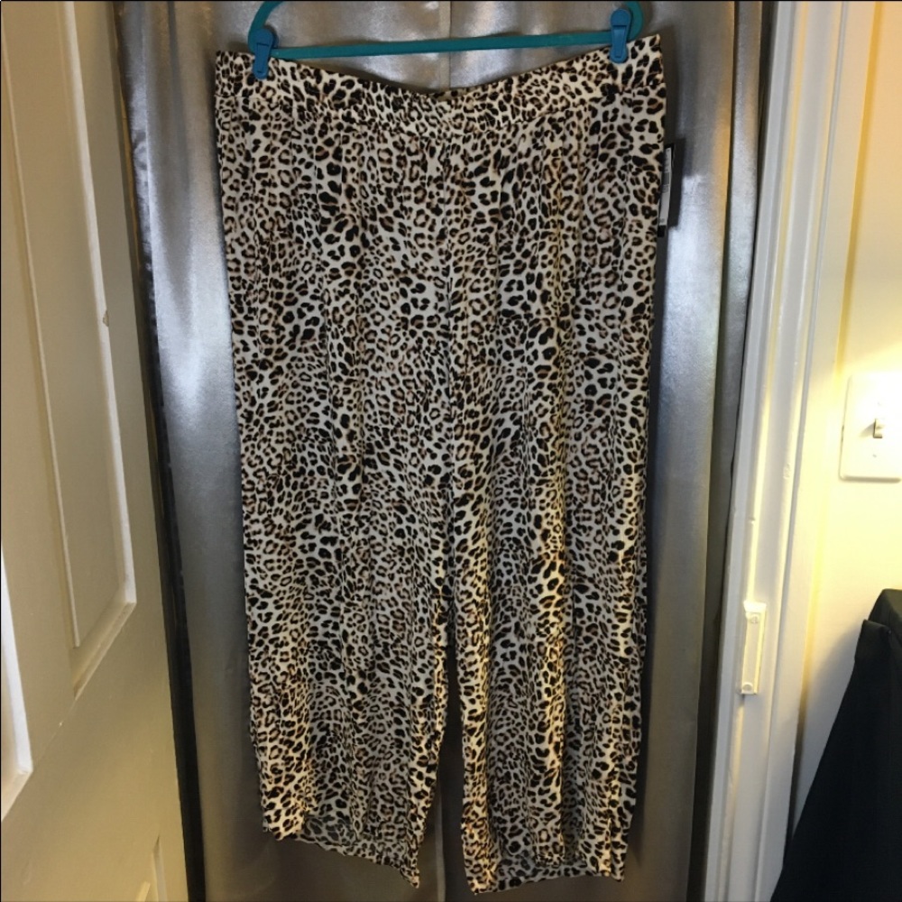 ✨agb animal print pants✨
